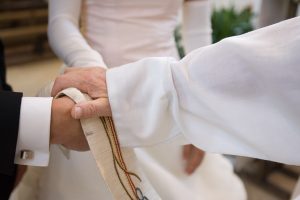 Evangelische Trauung: Ablauf, Kosten und Voraussetzungen der evangelischen Eheschließung